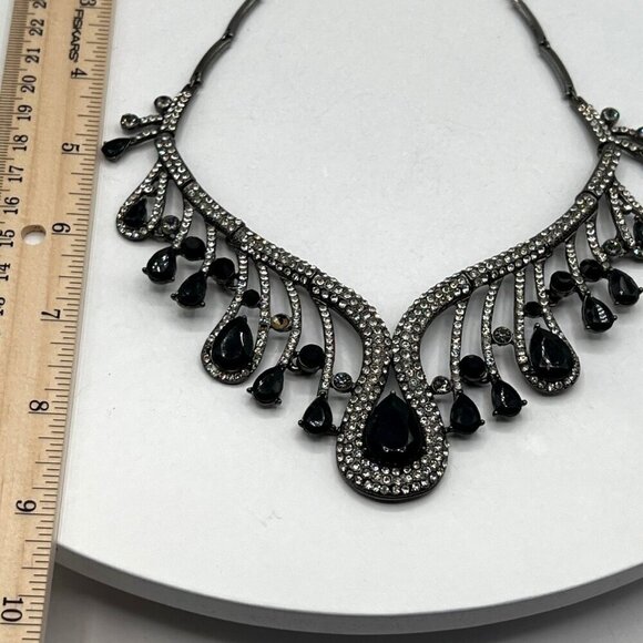 Vintage Black Rhinestone Teardrop Necklace With Silver Tone Accents - Picture 7 of 7